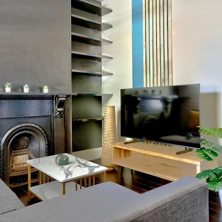 Unique 2 Bedroom House Pyrmont 2 E-Bikes Included سيدني المظهر الخارجي الصورة