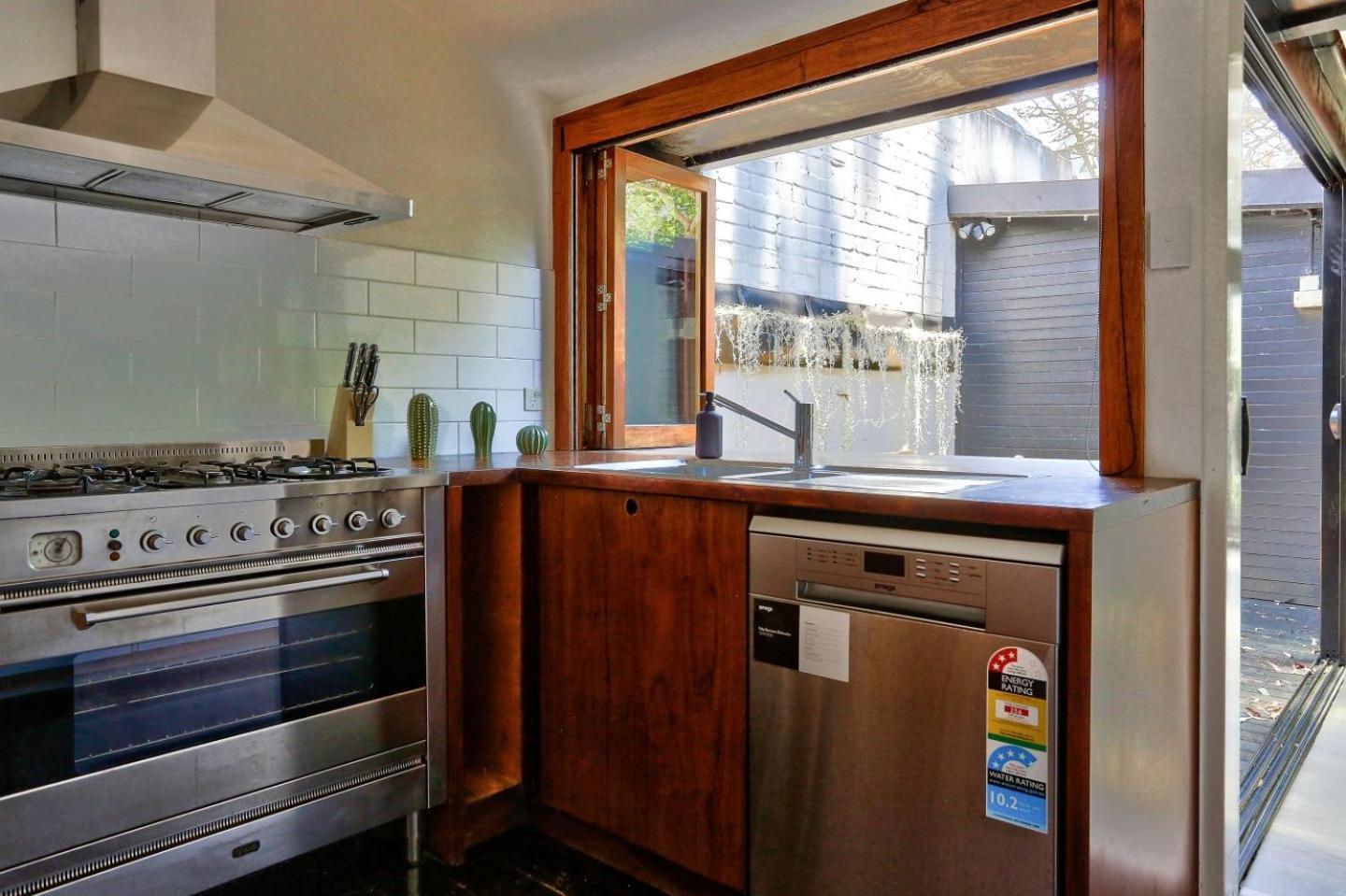 Unique 2 Bedroom House Pyrmont 2 E-Bikes Included سيدني المظهر الخارجي الصورة